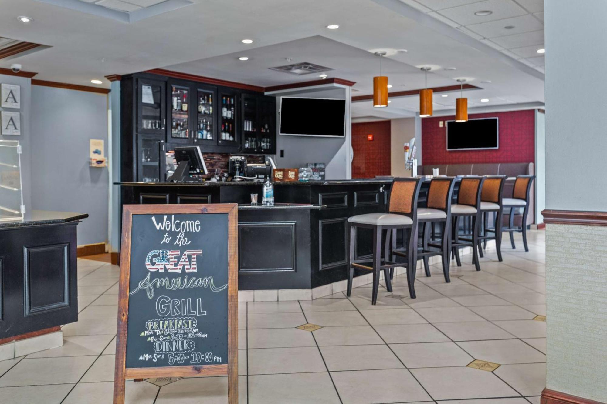 Hilton Garden Inn Starkville Esterno foto
