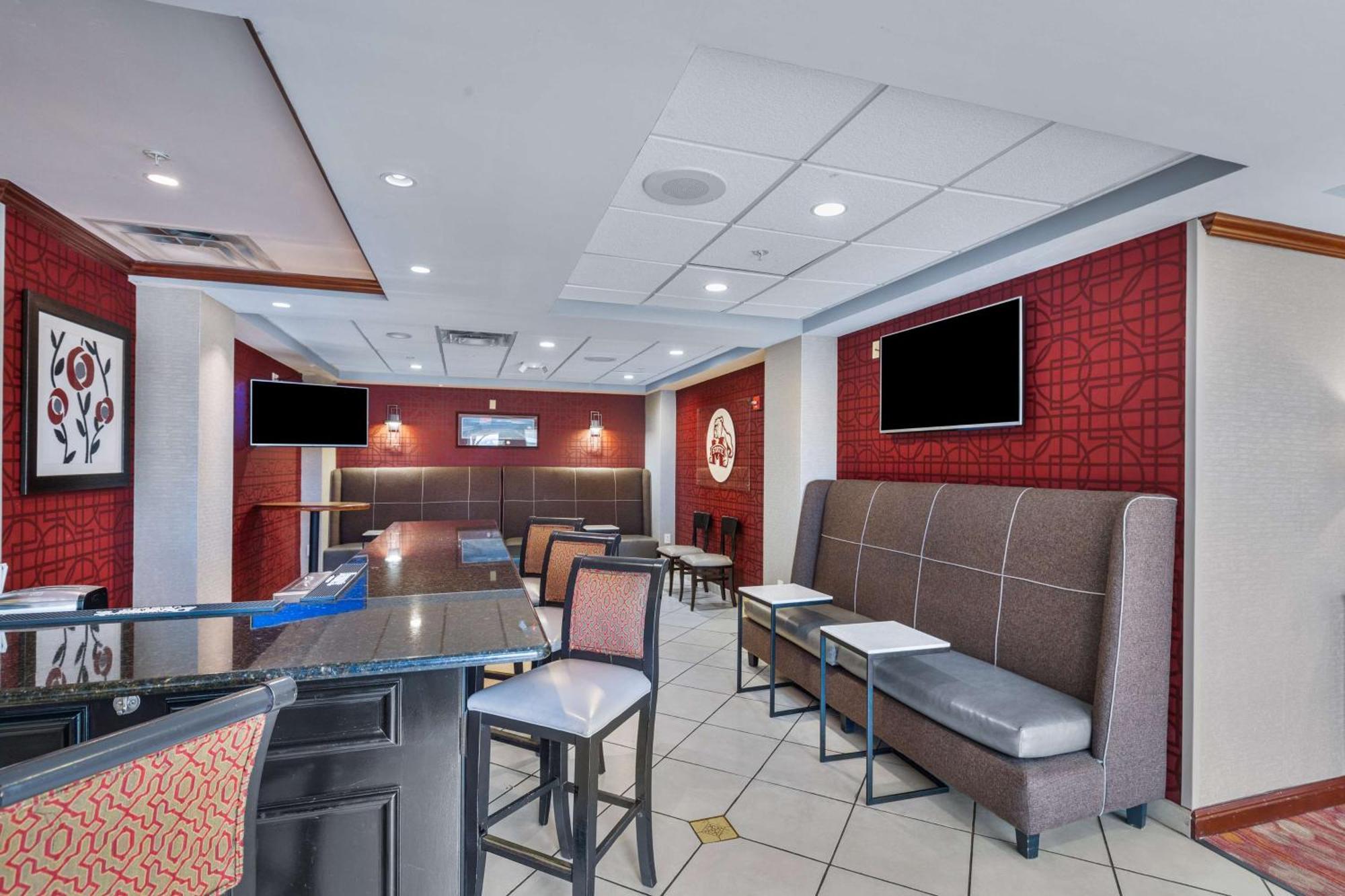 Hilton Garden Inn Starkville Esterno foto