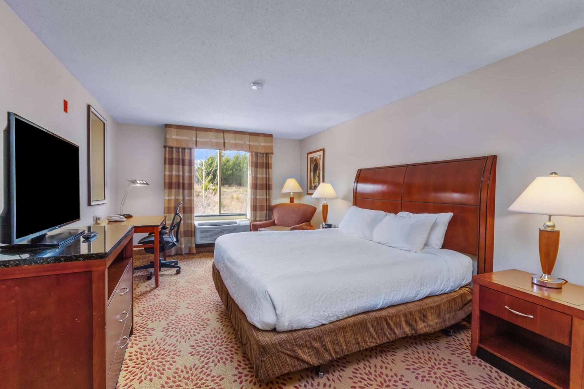 Hilton Garden Inn Starkville Esterno foto