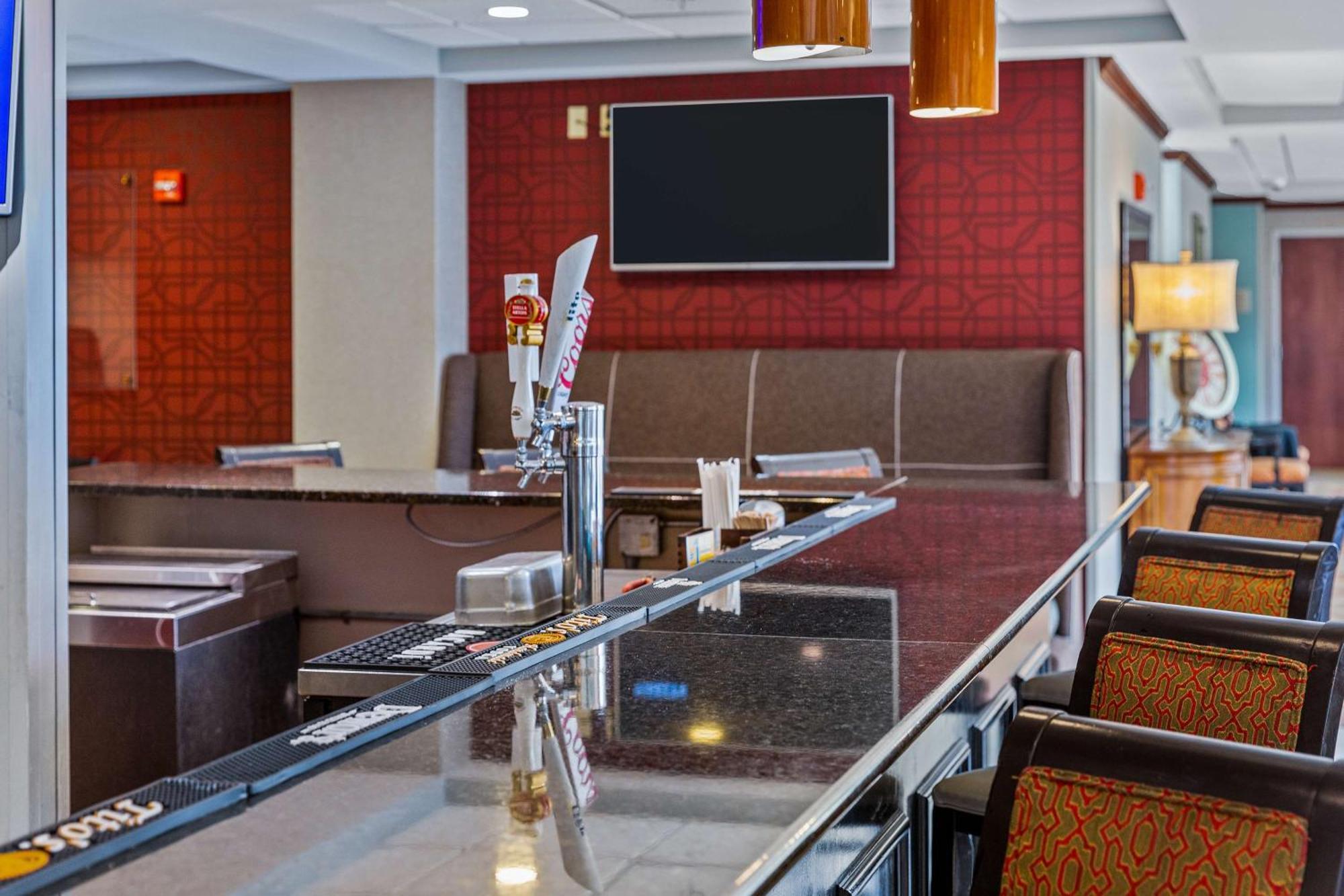 Hilton Garden Inn Starkville Esterno foto