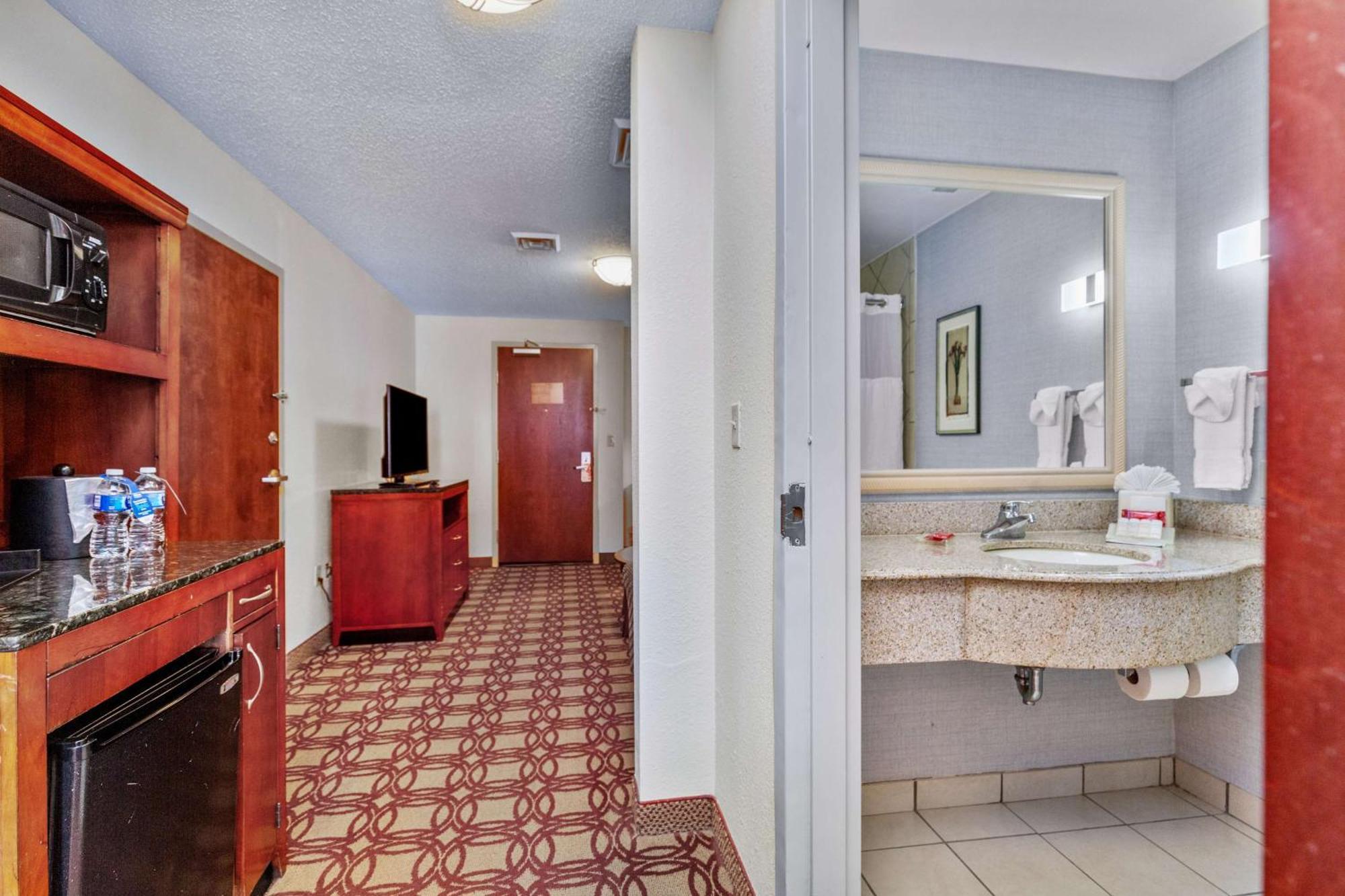 Hilton Garden Inn Starkville Esterno foto