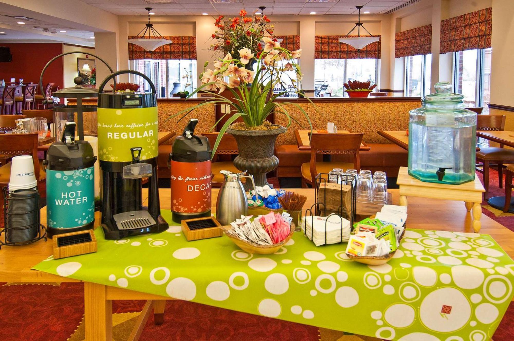 Hilton Garden Inn Starkville Esterno foto