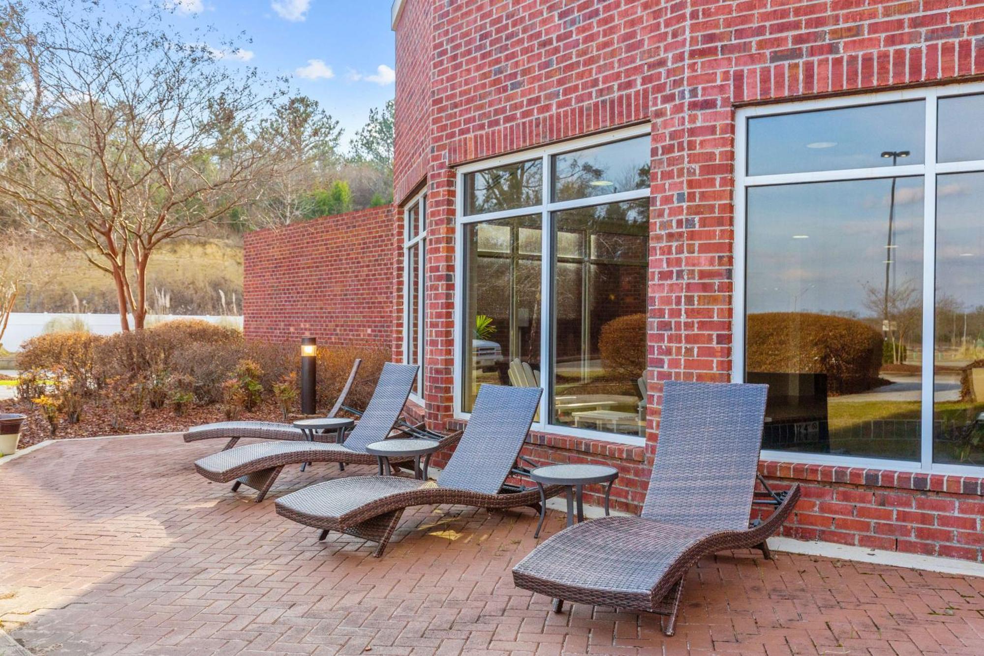 Hilton Garden Inn Starkville Esterno foto