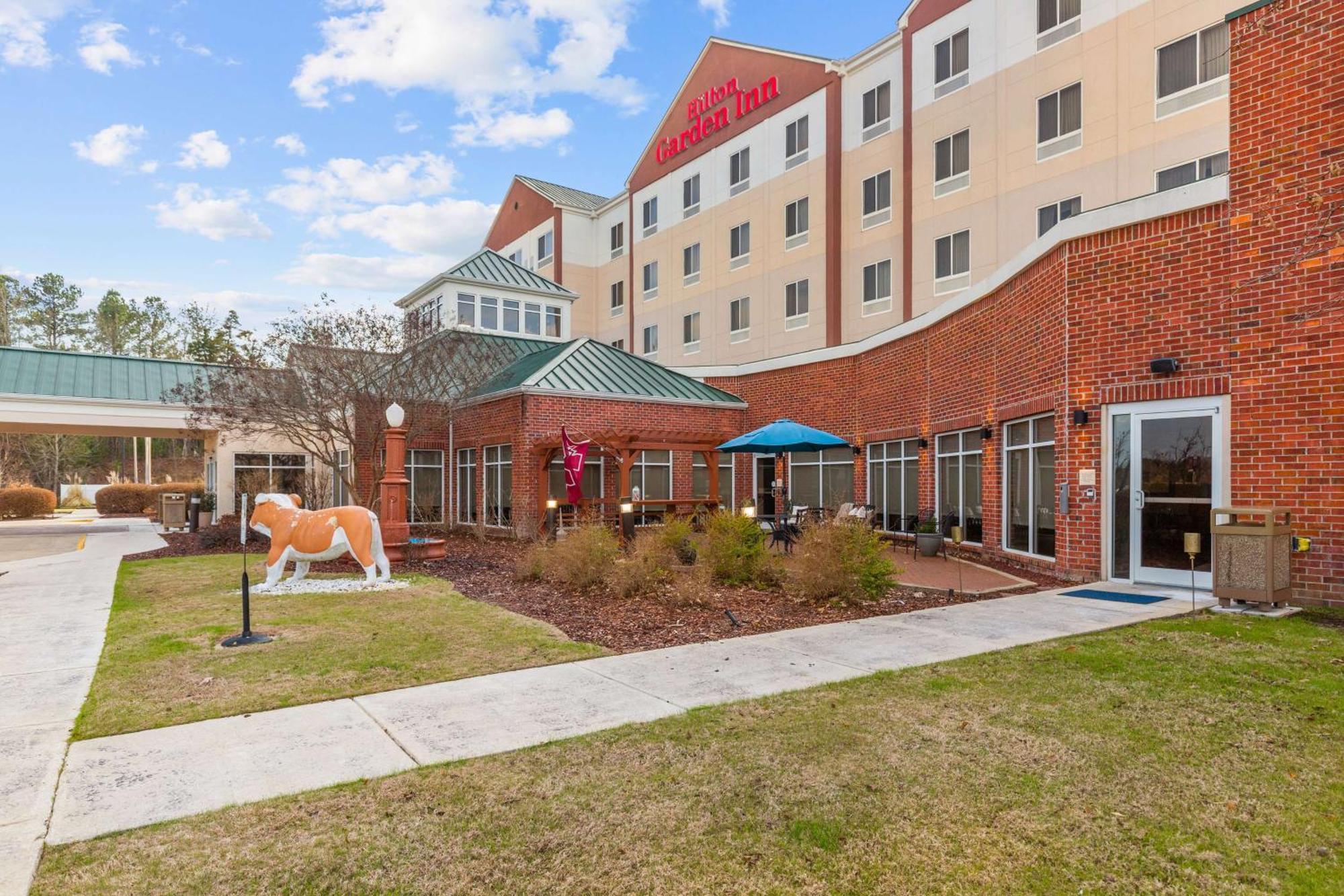 Hilton Garden Inn Starkville Esterno foto
